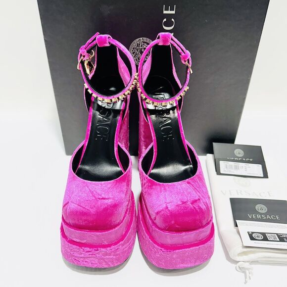Versace Aevitas 38/ 8 Platform Pink Velvet Shoe Pump Crystal Medusa NWB $1,575 - Picture 6 of 16